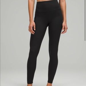 Align leggings with pockets
